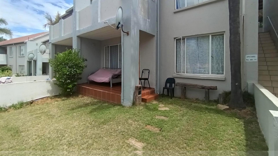 2 Bedroom Property for Sale in Glen Marais Gauteng
