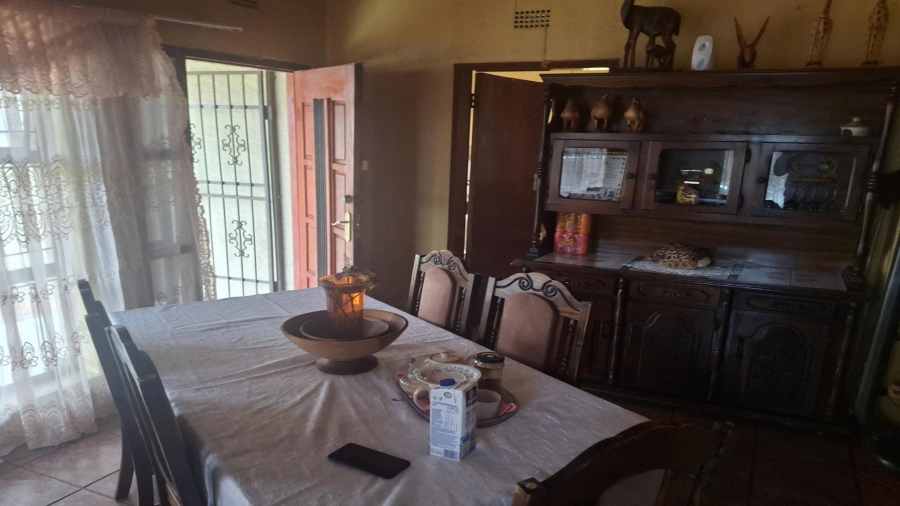 3 Bedroom Property for Sale in Mashimong Gauteng