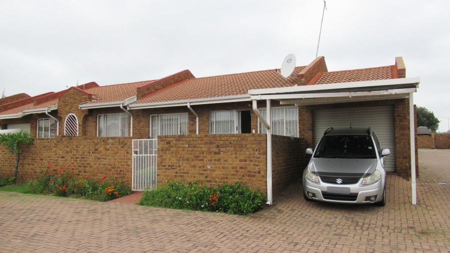 2 Bedroom Property for Sale in Norkem Park Gauteng