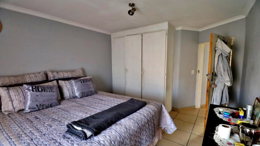 2 Bedroom Property for Sale in Norkem Park Gauteng