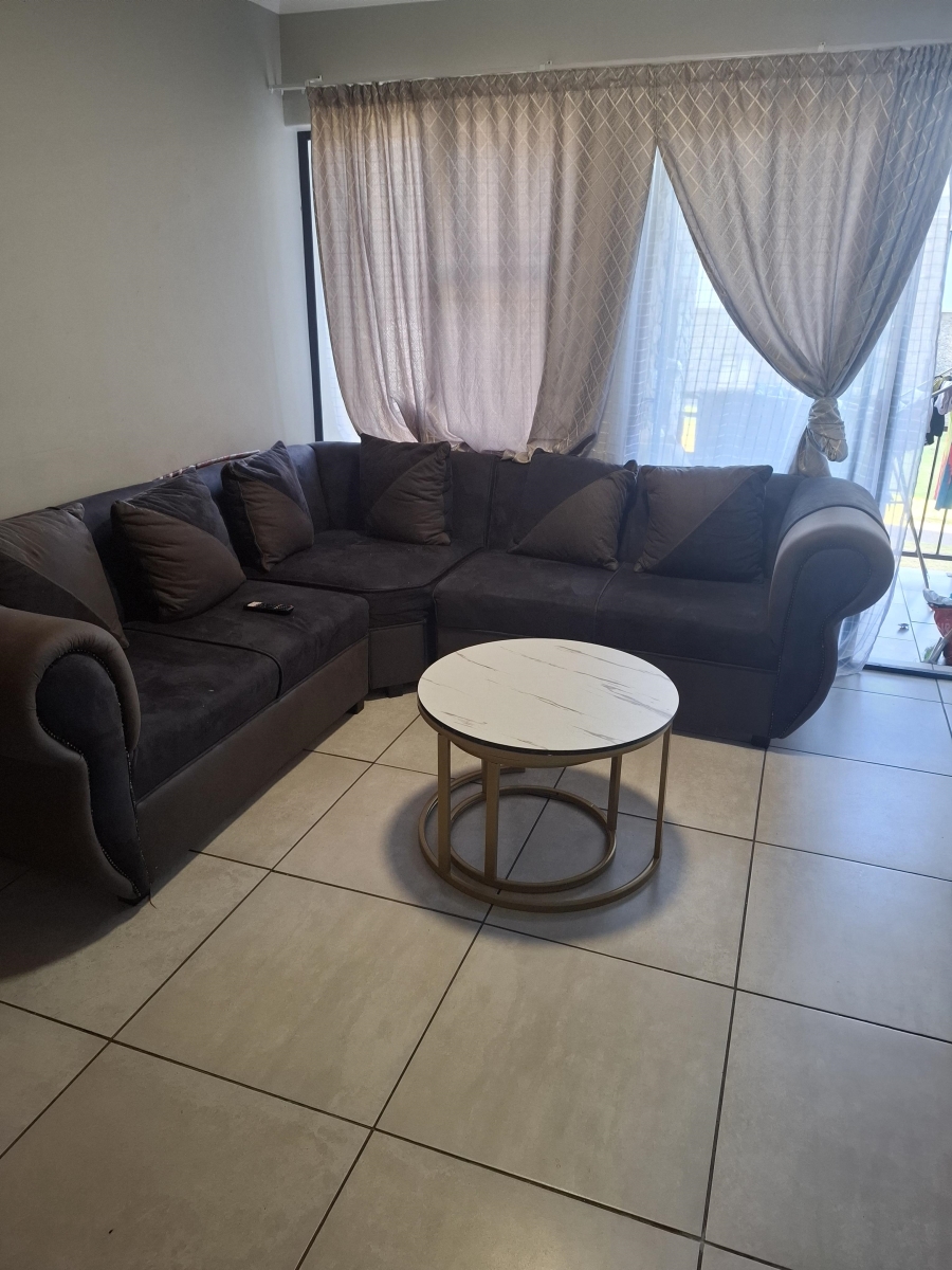 2 Bedroom Property for Sale in Glen Marais Gauteng