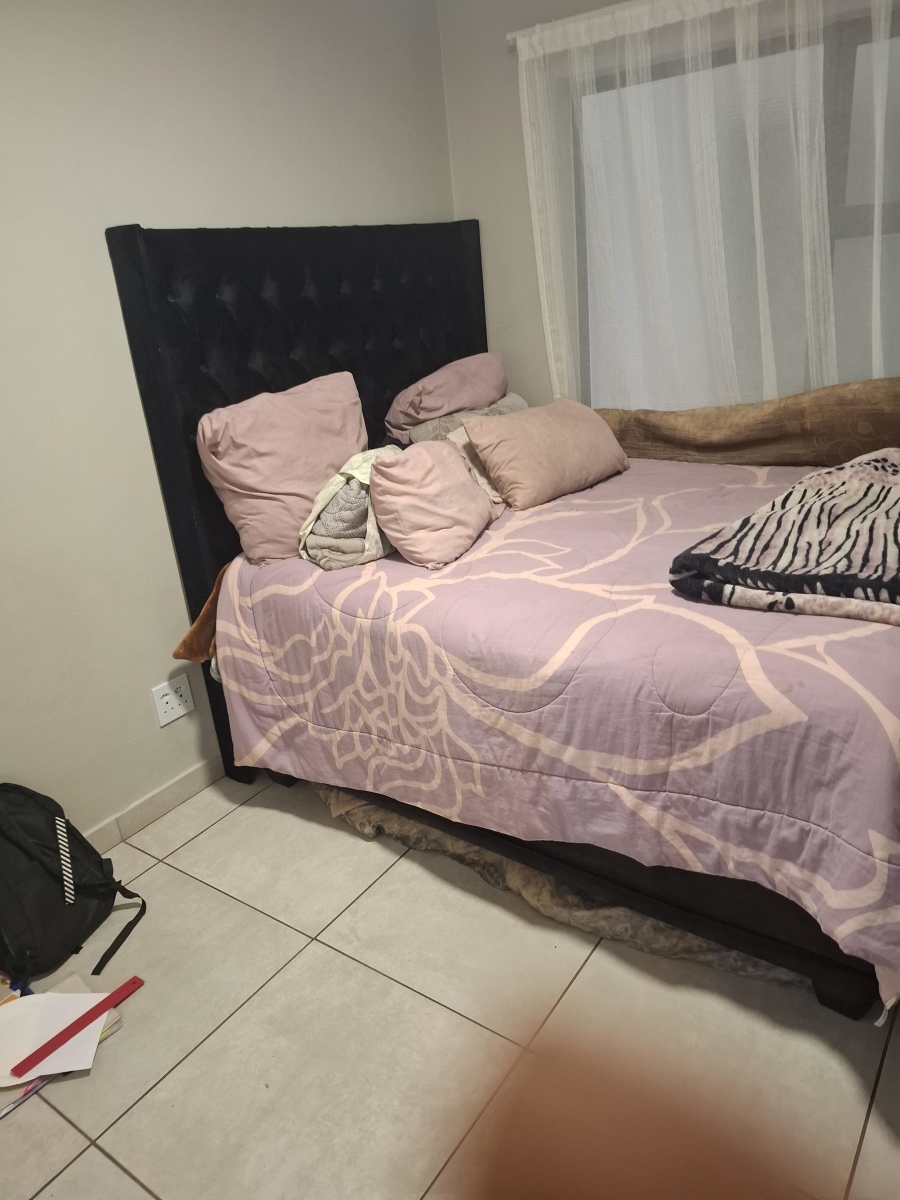 2 Bedroom Property for Sale in Glen Marais Gauteng