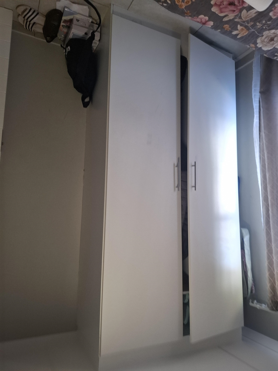 2 Bedroom Property for Sale in Glen Marais Gauteng