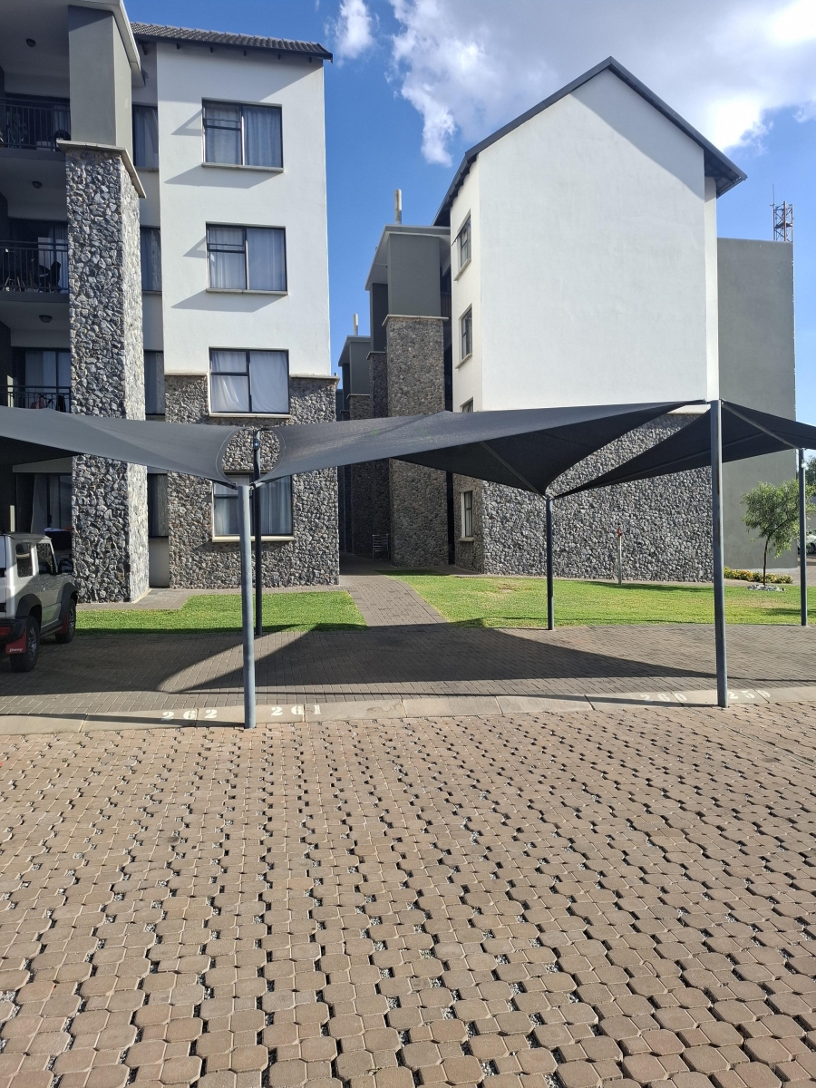 2 Bedroom Property for Sale in Glen Marais Gauteng