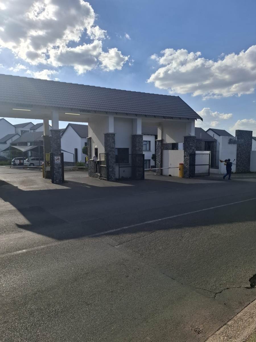 2 Bedroom Property for Sale in Glen Marais Gauteng