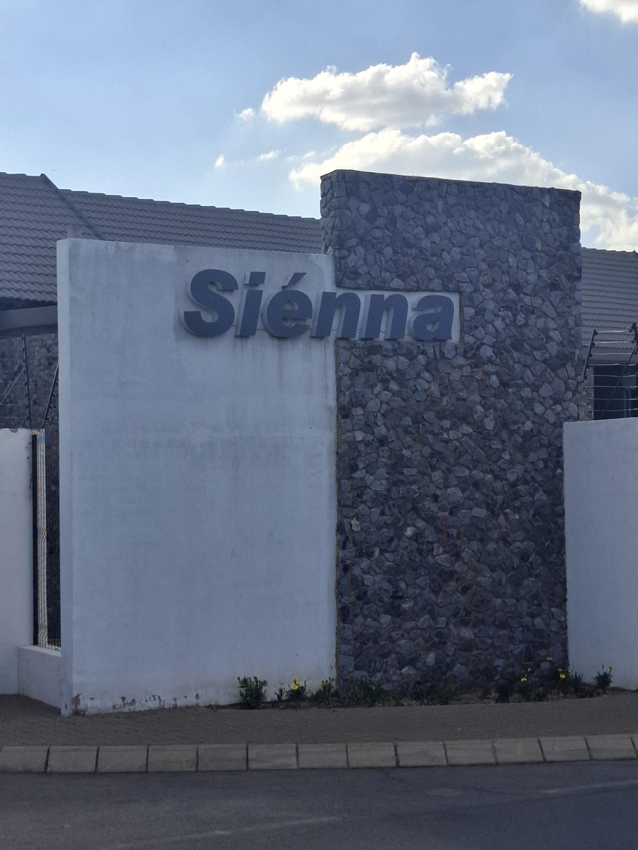 2 Bedroom Property for Sale in Glen Marais Gauteng