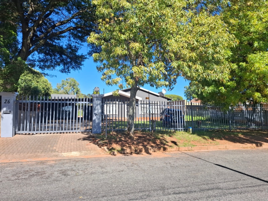 To Let 1 Bedroom Property for Rent in Edleen Gauteng