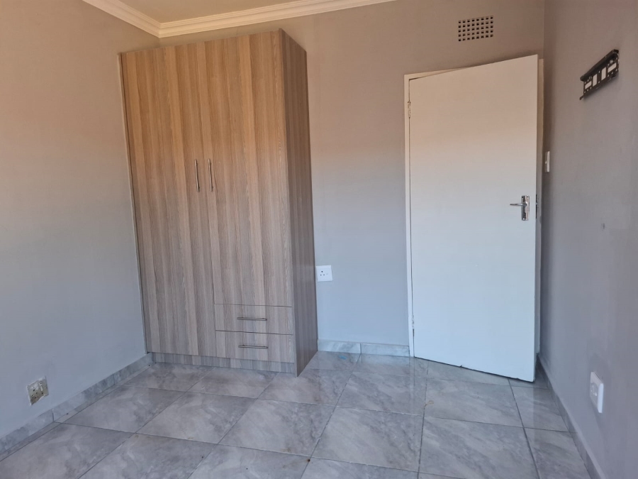 To Let 1 Bedroom Property for Rent in Edleen Gauteng