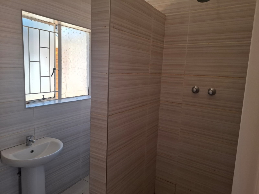 To Let 1 Bedroom Property for Rent in Edleen Gauteng