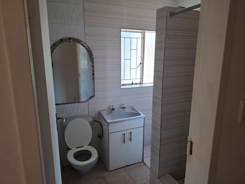 To Let 1 Bedroom Property for Rent in Edleen Gauteng