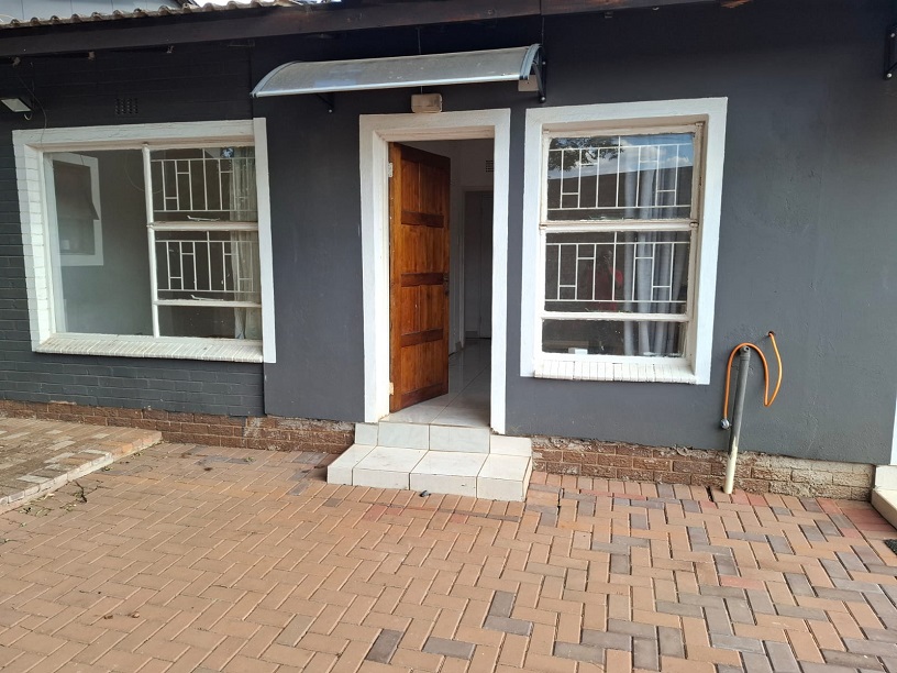 To Let 1 Bedroom Property for Rent in Edleen Gauteng
