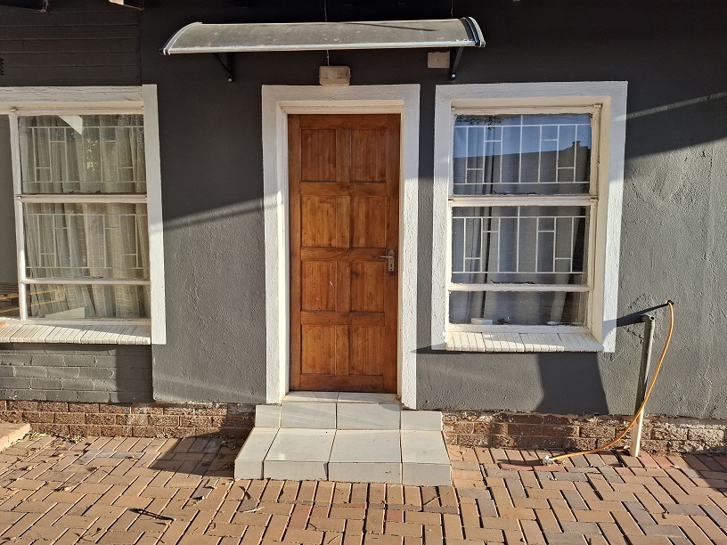 To Let 1 Bedroom Property for Rent in Edleen Gauteng