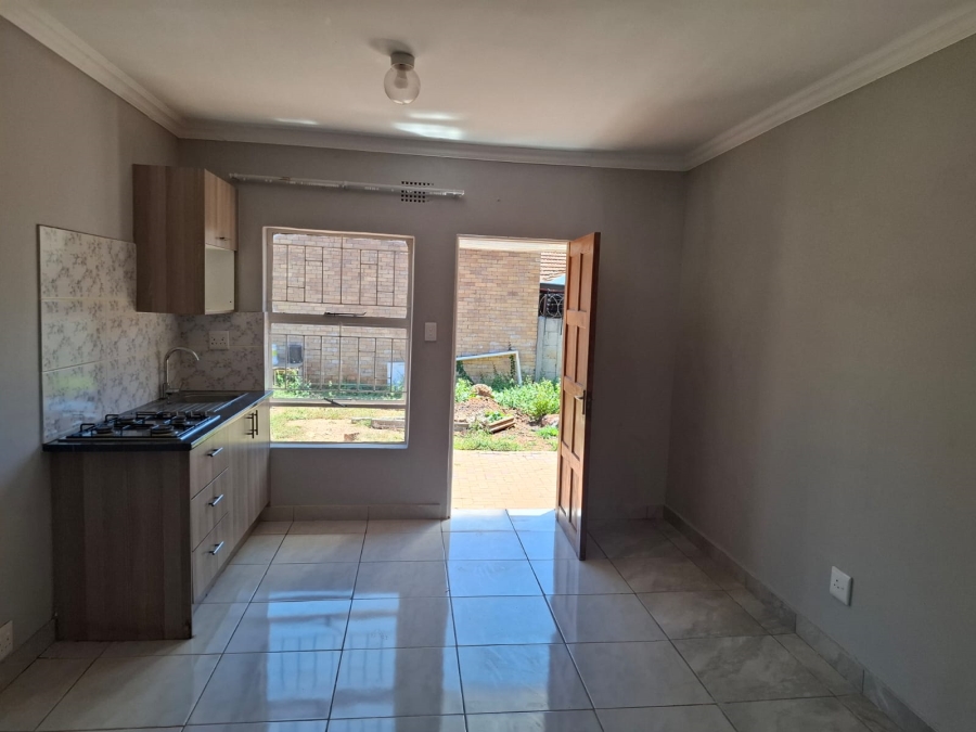 To Let 1 Bedroom Property for Rent in Edleen Gauteng