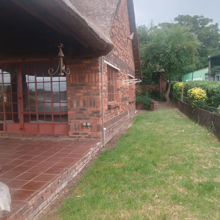 To Let 3 Bedroom Property for Rent in Knoppieslaagte Gauteng