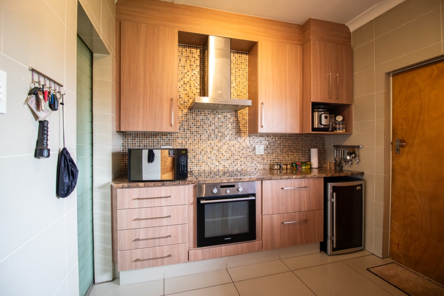 3 Bedroom Property for Sale in Ridgeway Gauteng