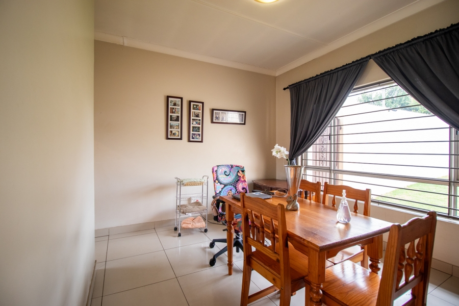 3 Bedroom Property for Sale in Ridgeway Gauteng