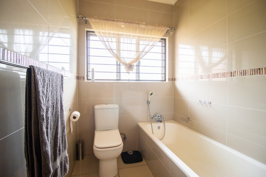 3 Bedroom Property for Sale in Ridgeway Gauteng