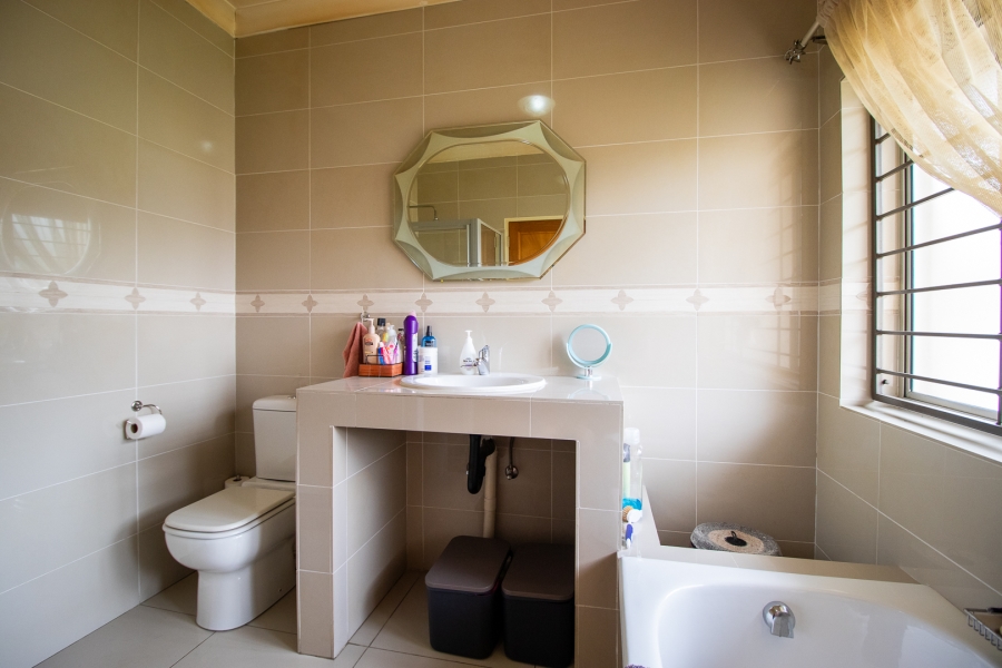 3 Bedroom Property for Sale in Ridgeway Gauteng