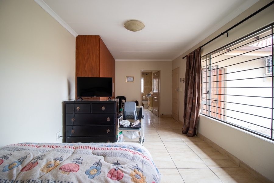 3 Bedroom Property for Sale in Ridgeway Gauteng