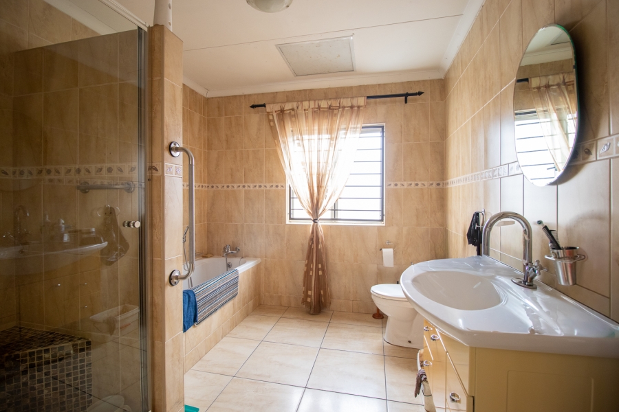 3 Bedroom Property for Sale in Ridgeway Gauteng