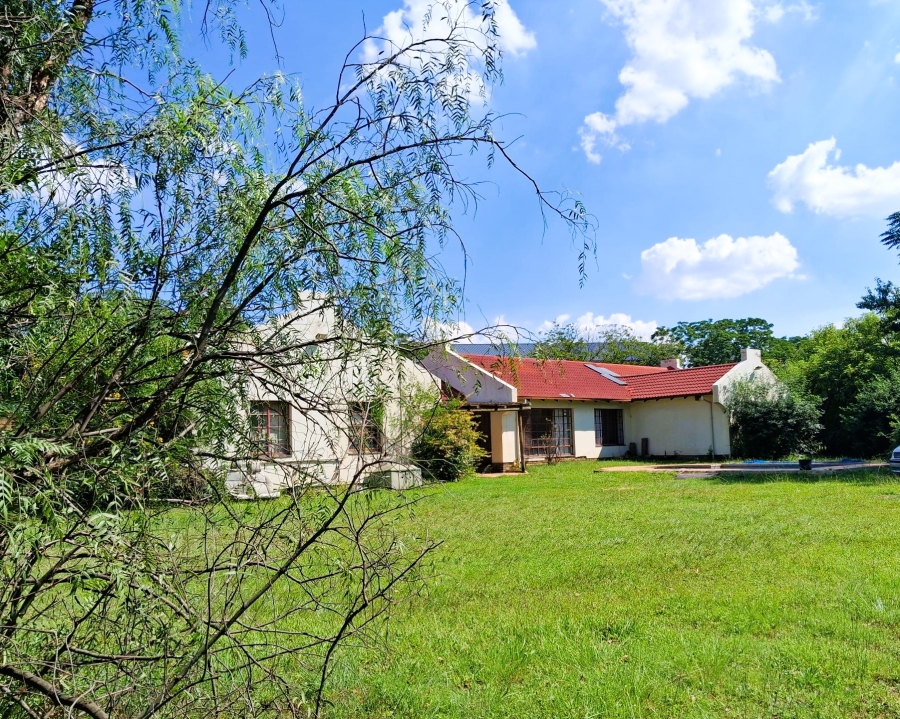 4 Bedroom Property for Sale in Glen Austin Gauteng