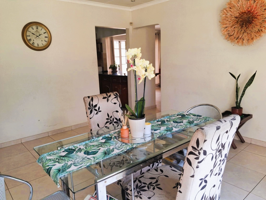 4 Bedroom Property for Sale in Glen Austin Gauteng