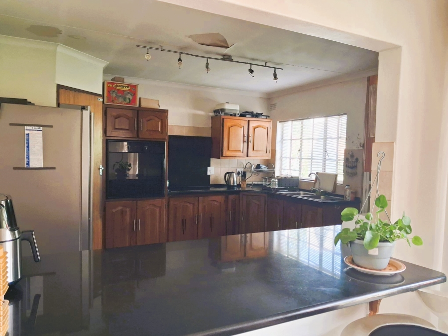 4 Bedroom Property for Sale in Glen Austin Gauteng