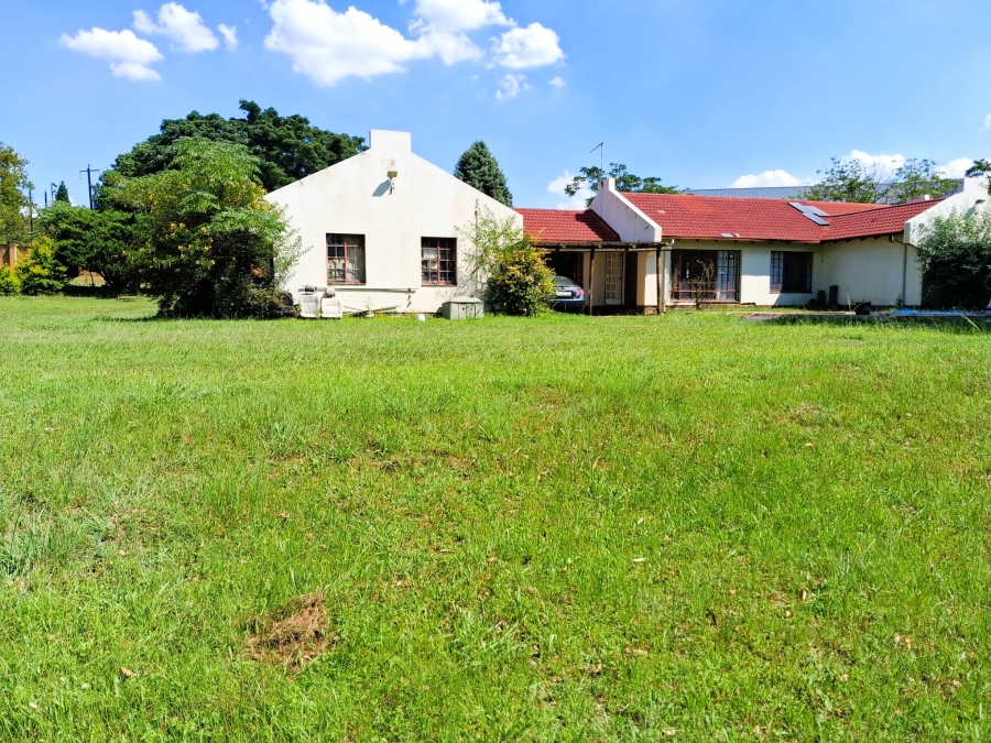 4 Bedroom Property for Sale in Glen Austin Gauteng