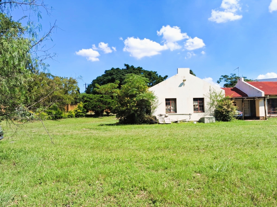 4 Bedroom Property for Sale in Glen Austin Gauteng