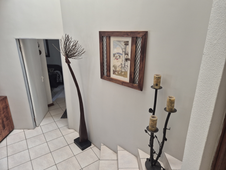 4 Bedroom Property for Sale in Bassonia Gauteng