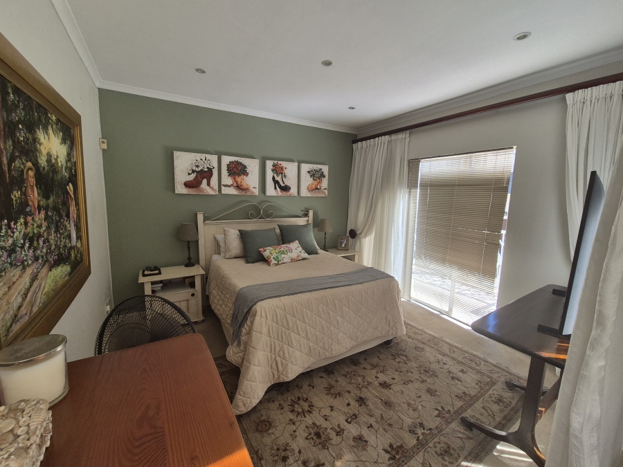 4 Bedroom Property for Sale in Bassonia Gauteng