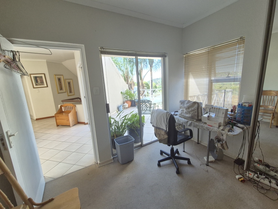 4 Bedroom Property for Sale in Bassonia Gauteng