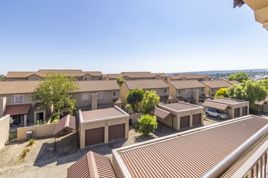 2 Bedroom Property for Sale in Noordhang Gauteng