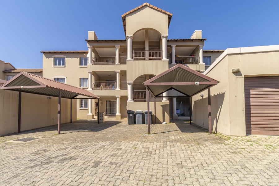 2 Bedroom Property for Sale in Noordhang Gauteng