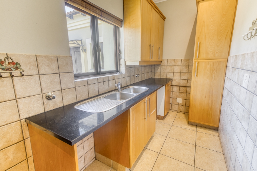 4 Bedroom Property for Sale in Cedar Lakes Gauteng