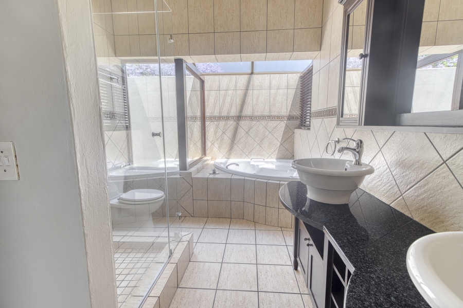 4 Bedroom Property for Sale in Cedar Lakes Gauteng