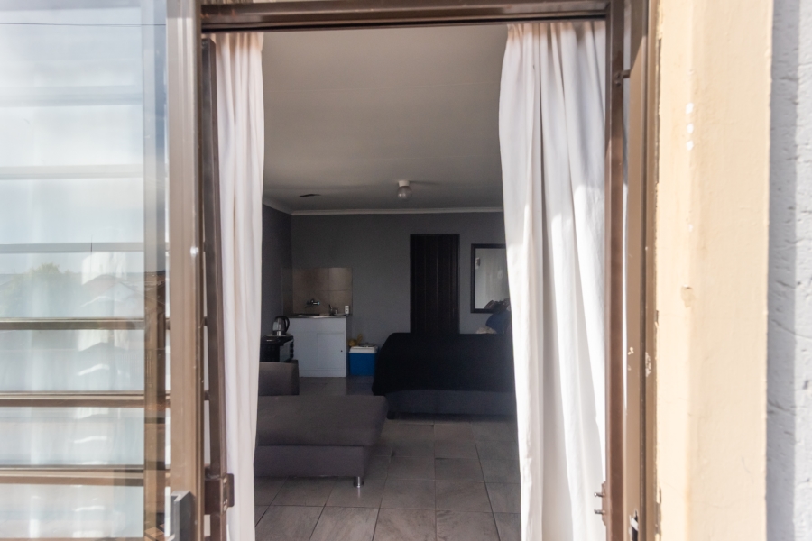 11 Bedroom Property for Sale in Protea Glen Gauteng