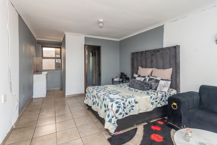 11 Bedroom Property for Sale in Protea Glen Gauteng
