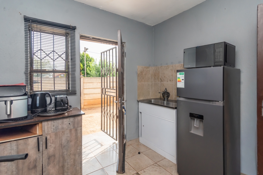 11 Bedroom Property for Sale in Protea Glen Gauteng