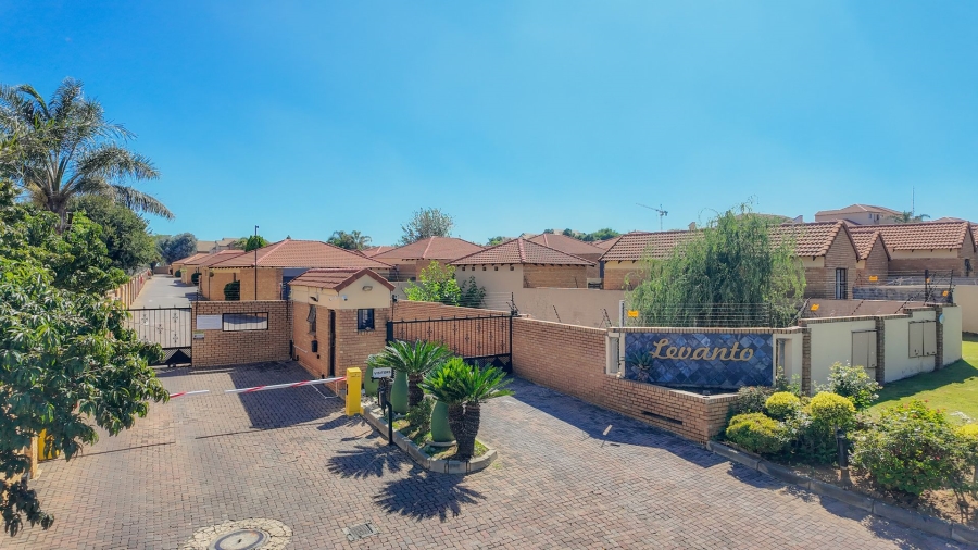 To Let 3 Bedroom Property for Rent in Carlswald Gauteng