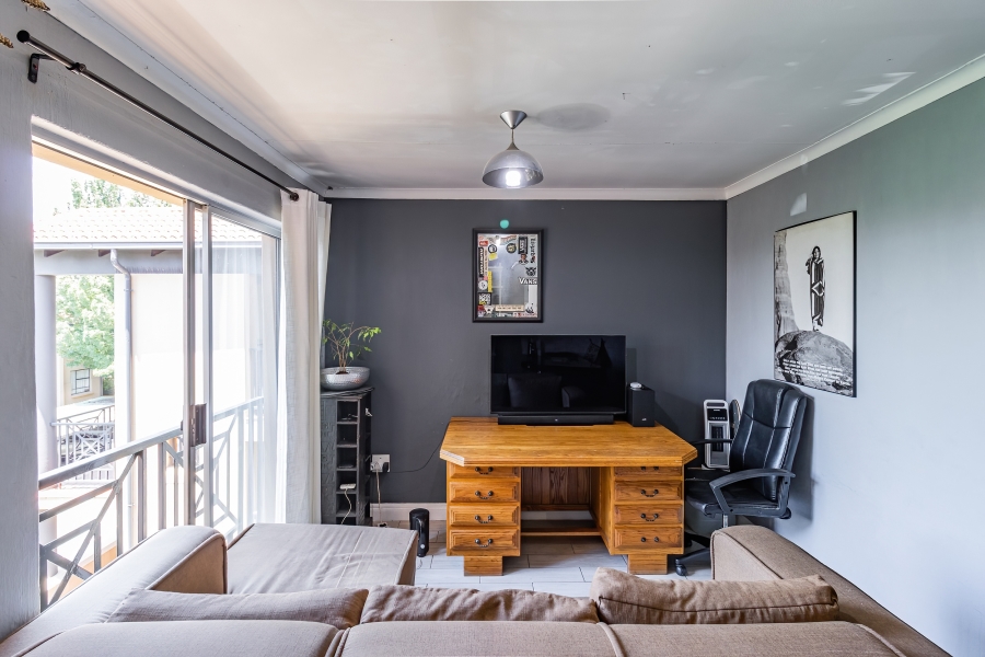 1 Bedroom Property for Sale in Bryanston Gauteng