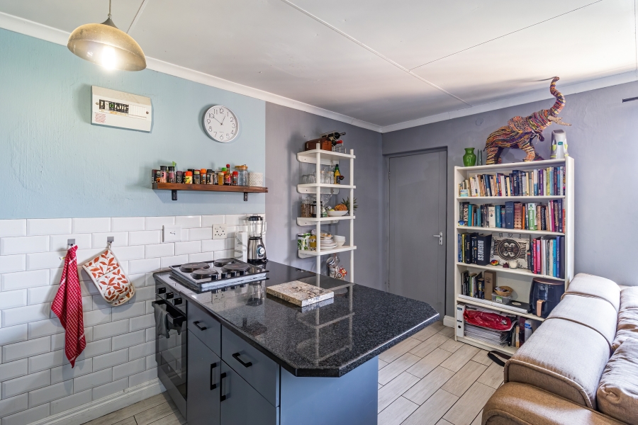 1 Bedroom Property for Sale in Bryanston Gauteng