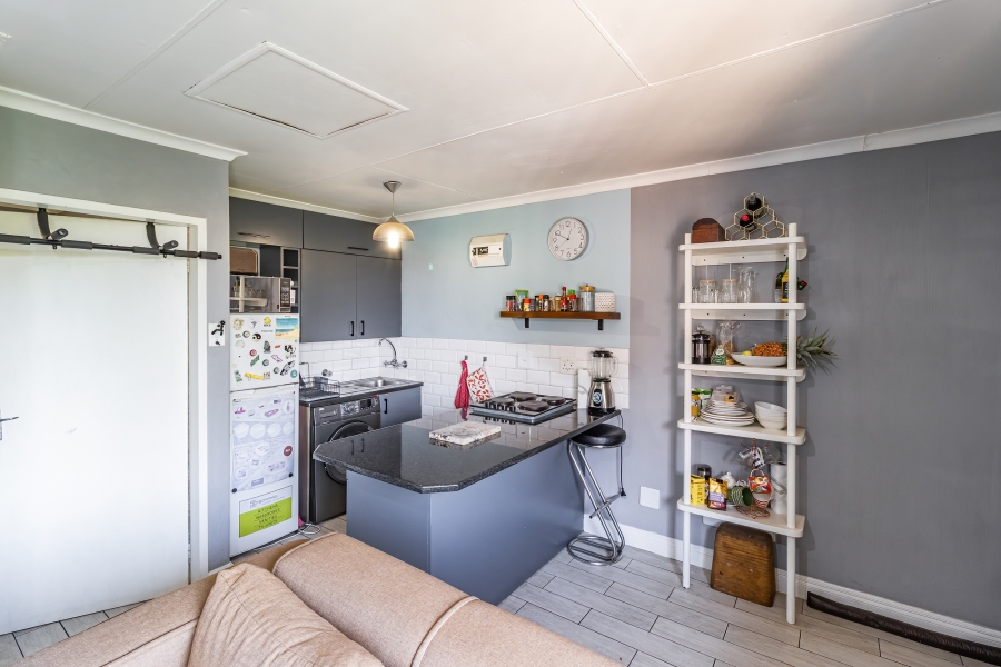 1 Bedroom Property for Sale in Bryanston Gauteng