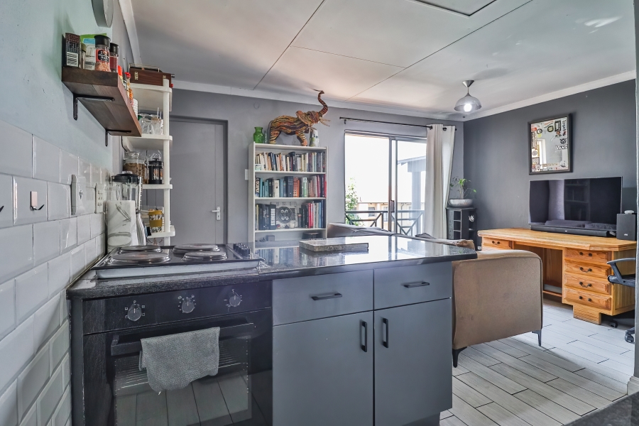 1 Bedroom Property for Sale in Bryanston Gauteng