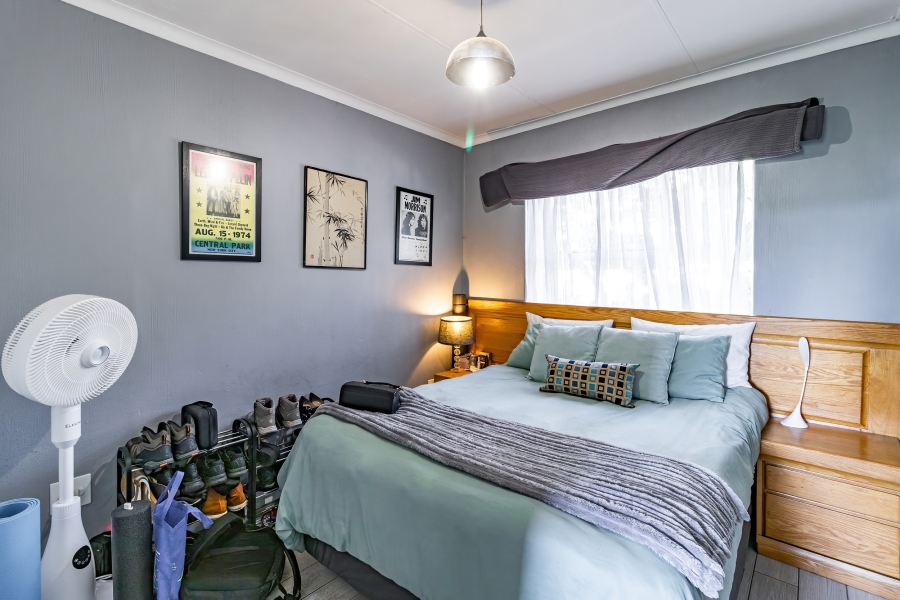 1 Bedroom Property for Sale in Bryanston Gauteng