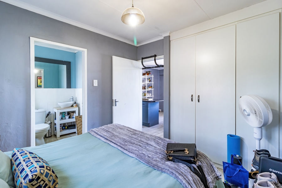 1 Bedroom Property for Sale in Bryanston Gauteng