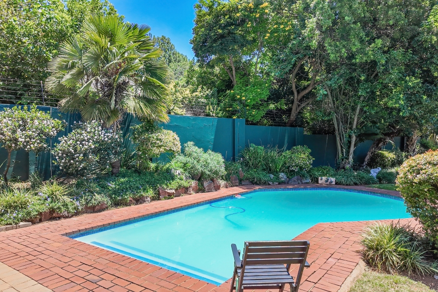 1 Bedroom Property for Sale in Bryanston Gauteng