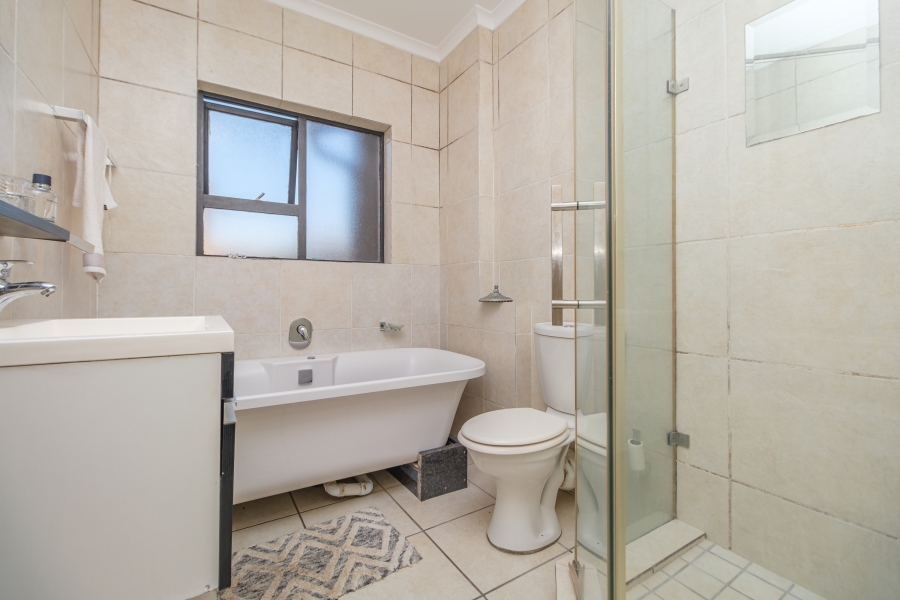 2 Bedroom Property for Sale in Noordhang Gauteng