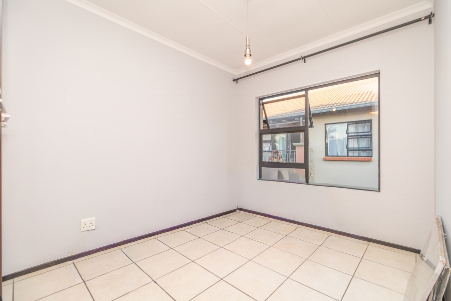 2 Bedroom Property for Sale in Noordhang Gauteng