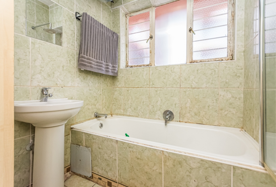 2 Bedroom Property for Sale in Florida Gauteng